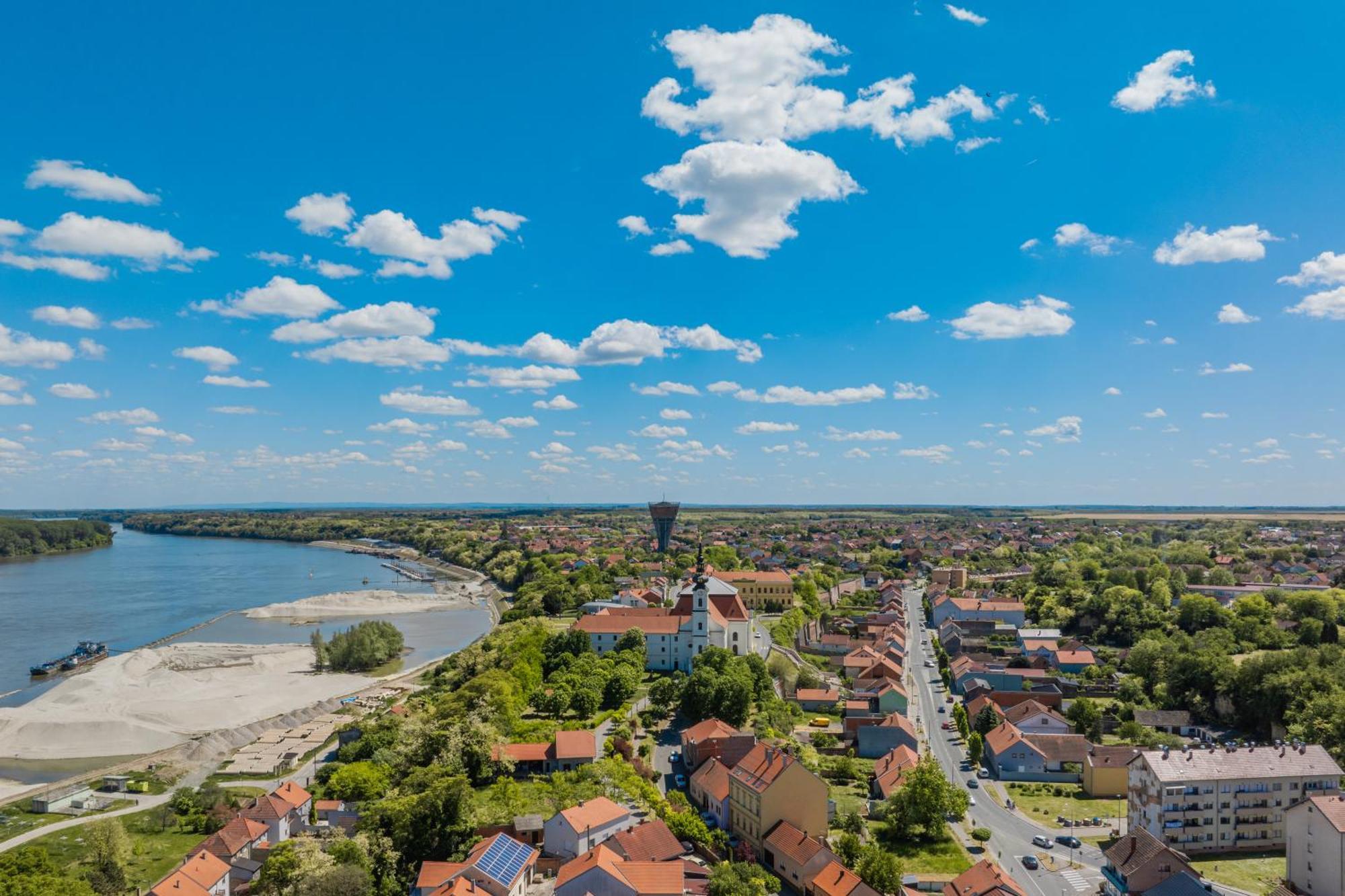 Apartman Sanda Vukovar Luaran gambar
